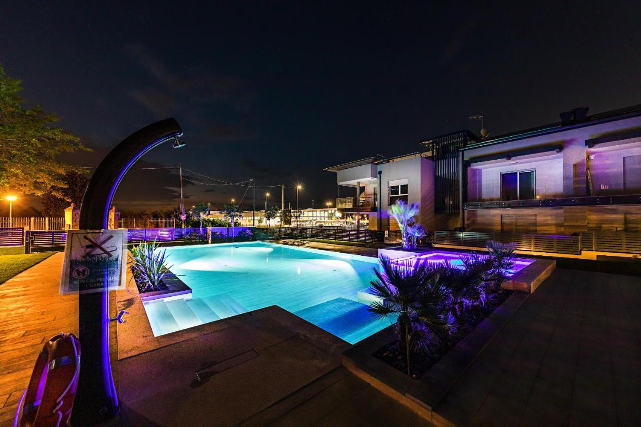 Apartamento Una Terrazza Sul Lago A2 Con Piscina By Wonderful Italy Peschiera del Garda Exterior foto